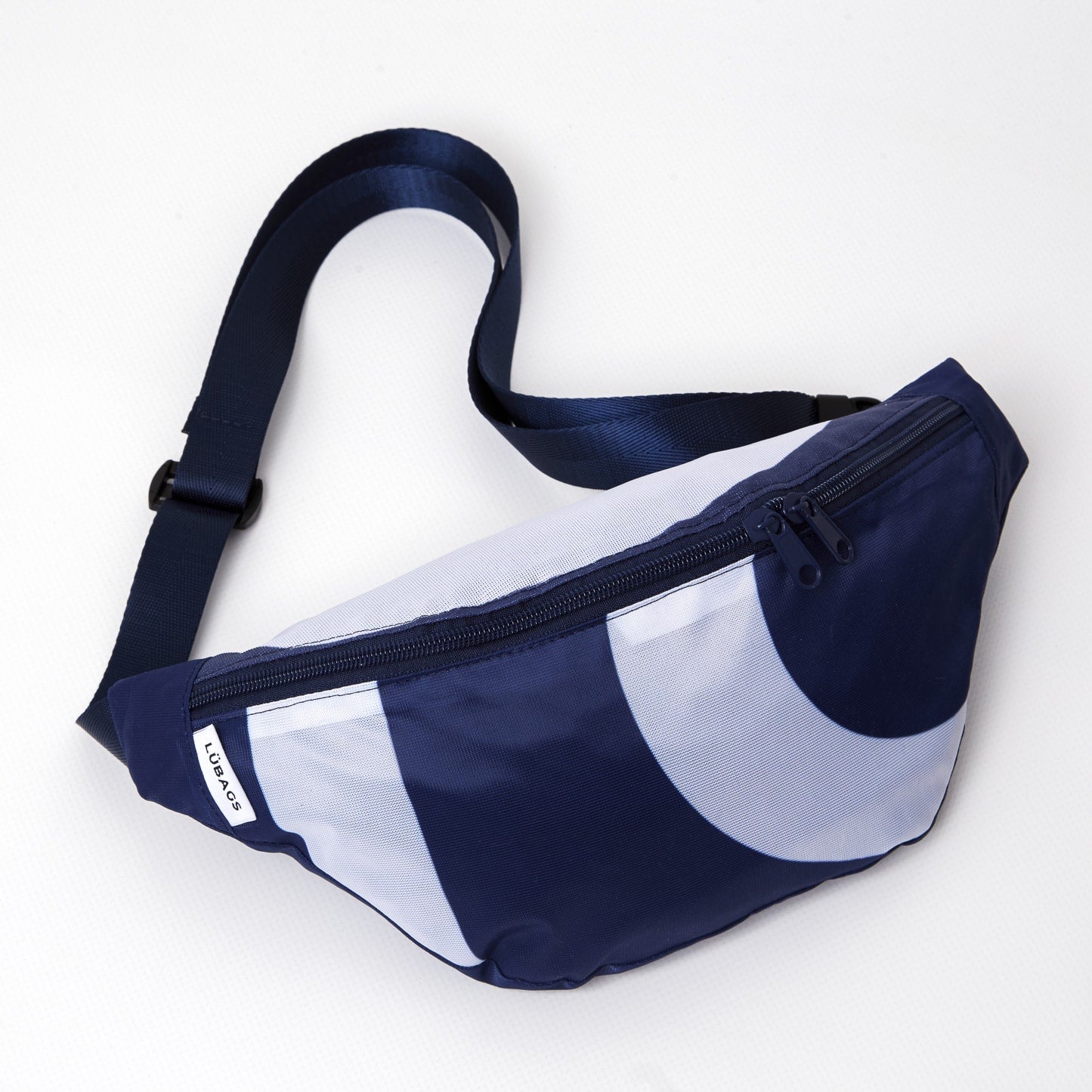 Cross Flag Bag 32