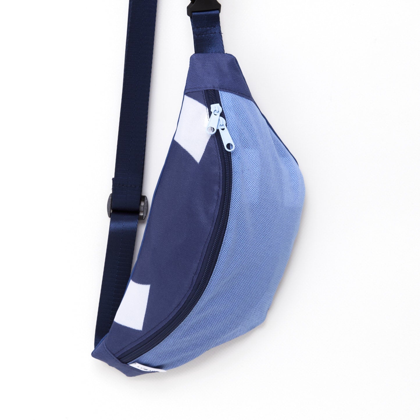 Cross Flag Bag 27
